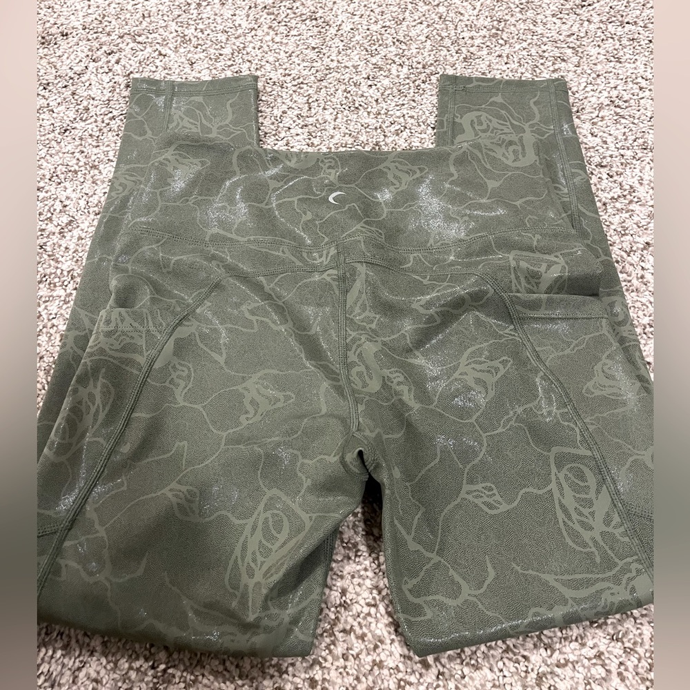 Zyia Olive Maze Light n Tight 24” Legging 6-8